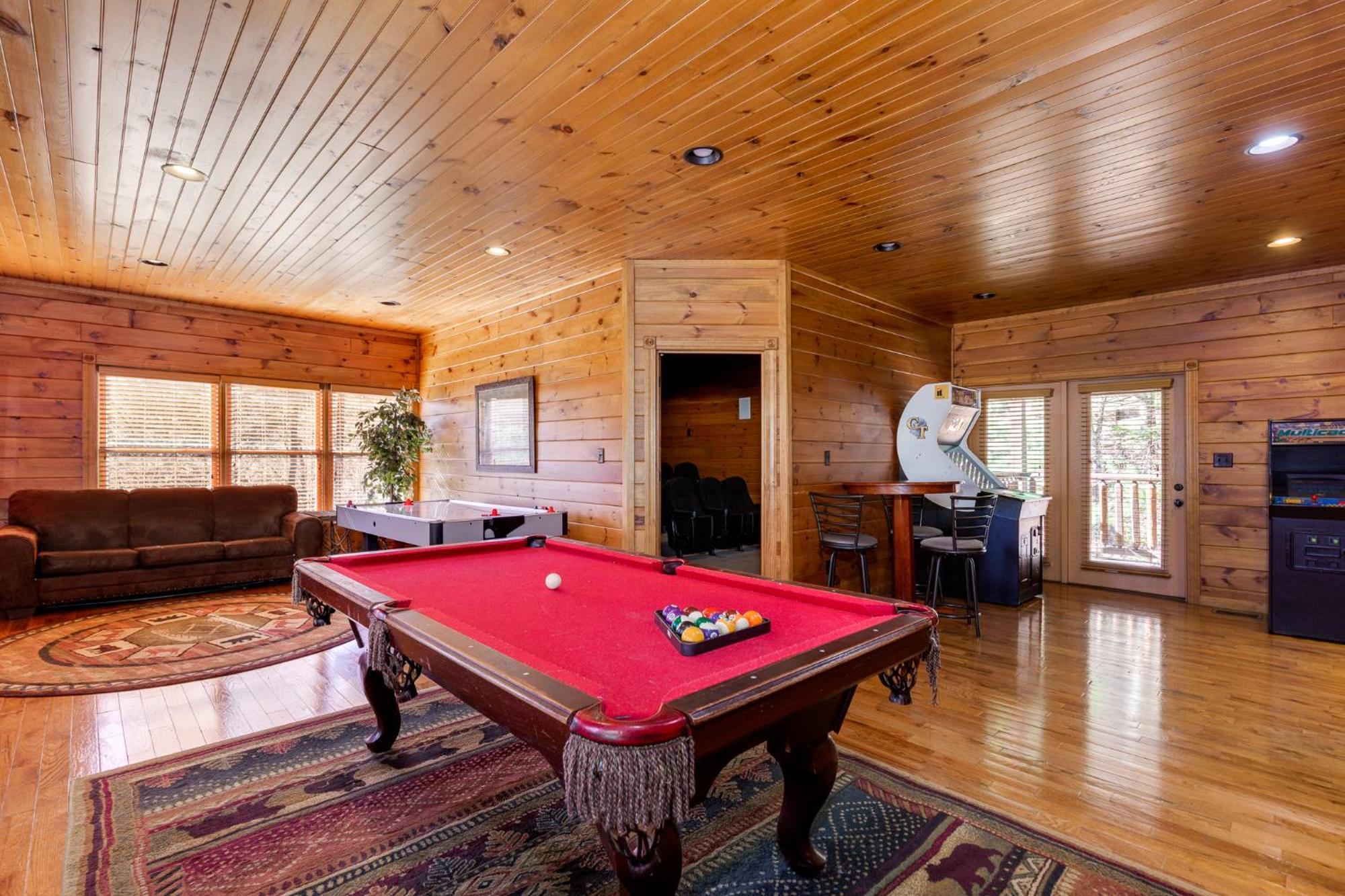 The Great Escape Ii, 5 Bedrooms, Sleeps 17, Game Room, Pool Access, Theater Gatlinburg Extérieur photo